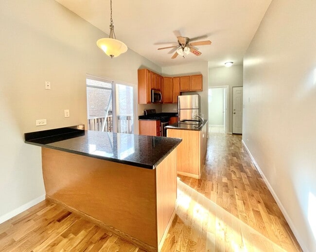Photo - 1644 N California Ave Unit 1