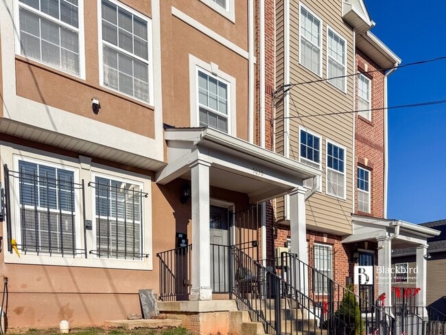 Photo - 5030 B St SE