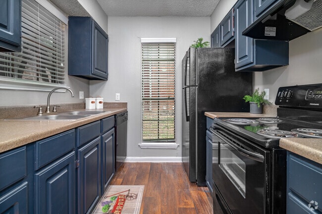 1BR, 1BA - 532SF - Kitchen
