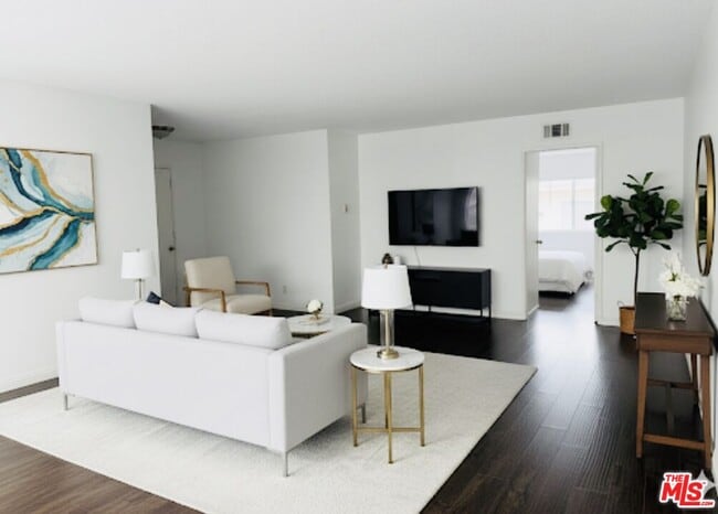 Building Photo - 1475 S Wooster St Rental