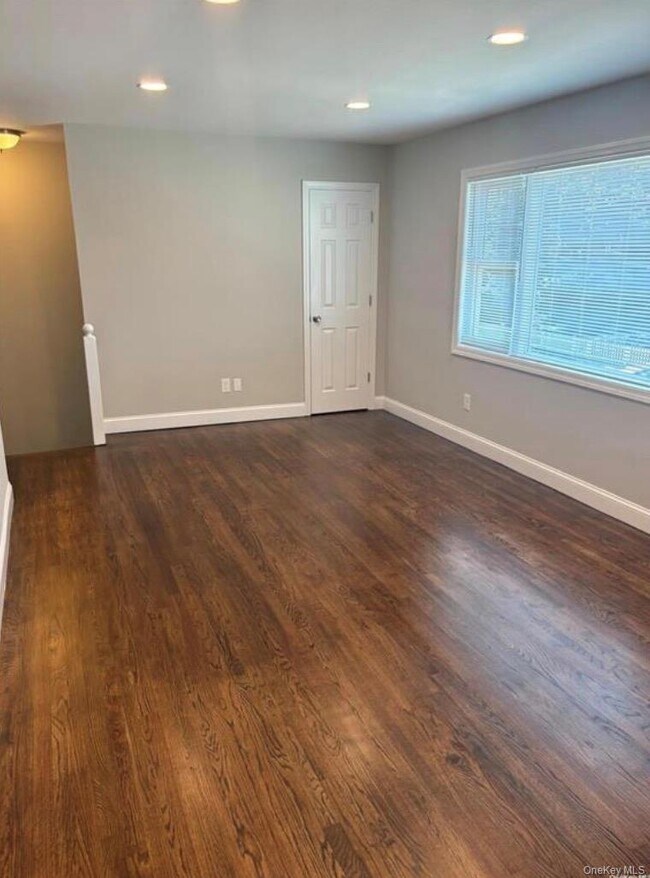 30 Davison Ave