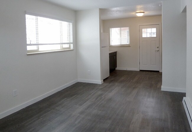 Living area - Twenty-Fourth Apartments