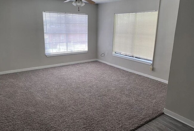 Photo - 106 Waverly Dr