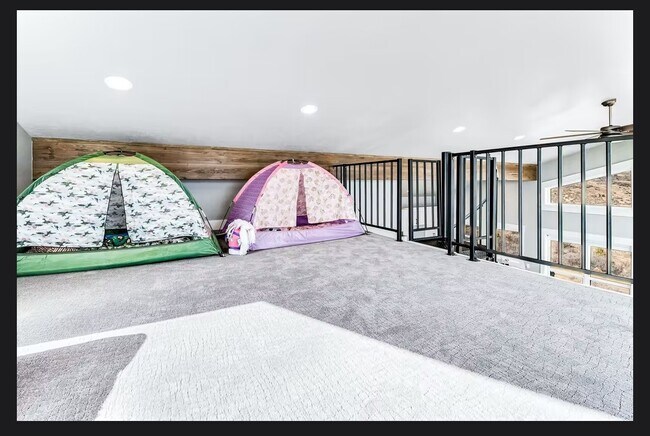 Photo - 621 Maple Dr