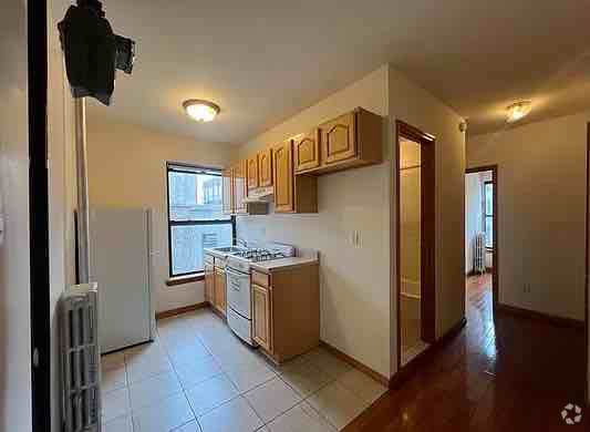Building Photo - 300 E 14th St Unit 11 Rental