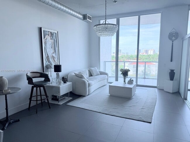 Photo - 3029 NE 188th St Unidad 508