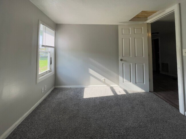 Photo - 1521 E Kirby Ave Unidad 1521 1/2