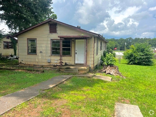 Building Photo - 2830 Walnut Ave Rental