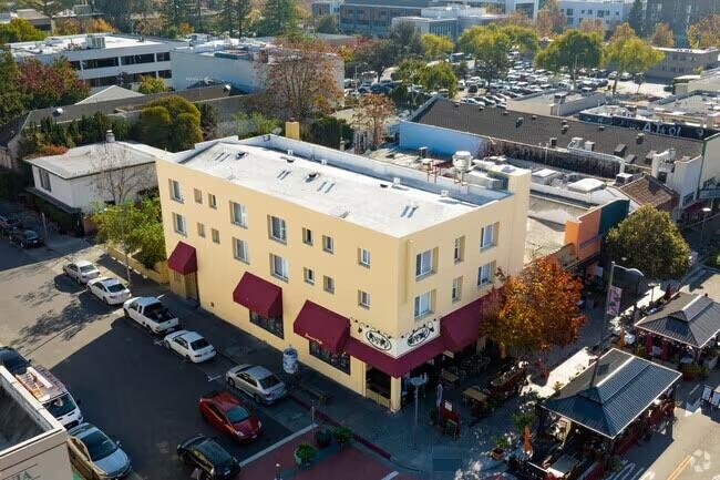 Photo - 411 California Ave