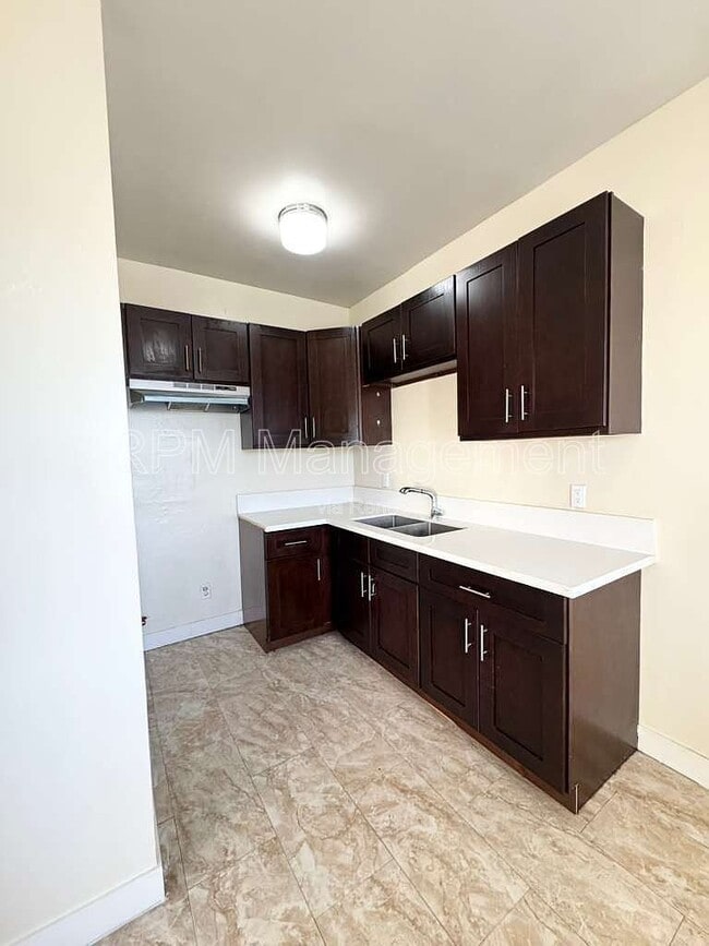 Photo - 3971 W 9th St Unidad 311