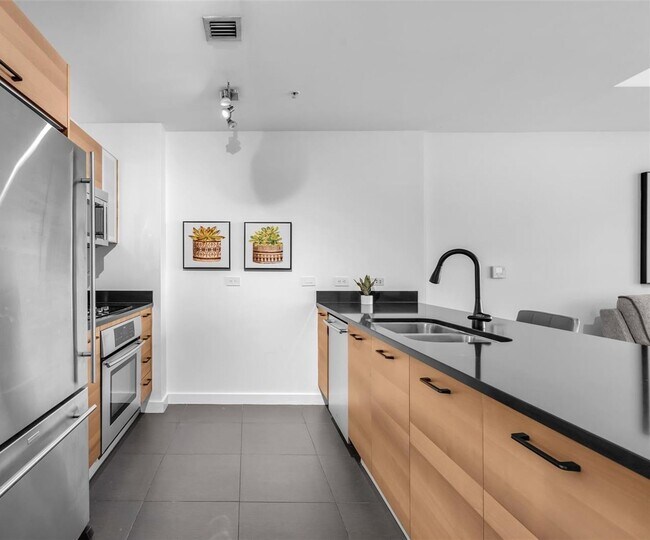 Photo - 3301 NE 1st Ave Unidad 2813