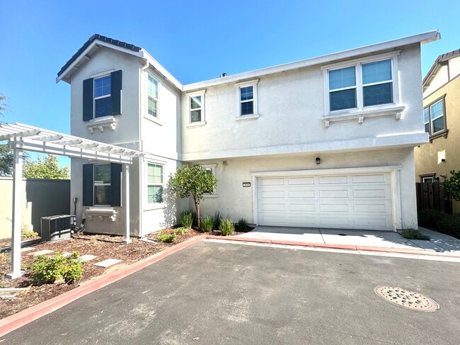 Building Photo - 2616 Admiral Cir Rental