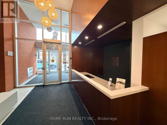 Photo - 354 Gladstone Ave Unité 210