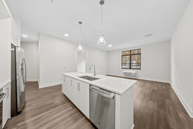 Photo - 121 34th St Unit 414