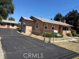 Building Photo - 541 E Merced Ave