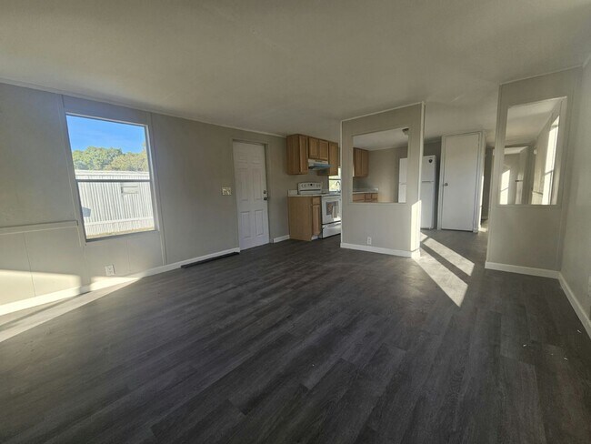 Photo - 6280 Hamilton Dr