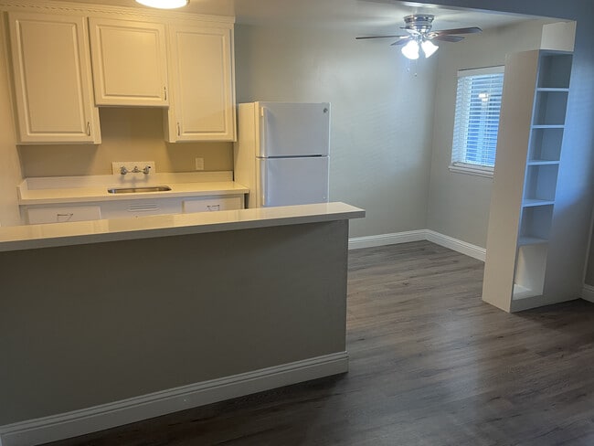 Photo - Huntington Apartments