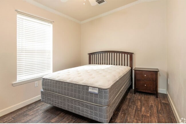 Photo - 3114 Shady Creek Ln