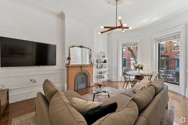 Building Photo - 79 Waltham St Unit 2 Rental