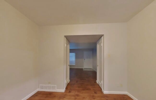 Building Photo - 2747 El Rey St