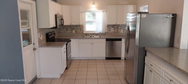 Photo - 855 Delano Rd