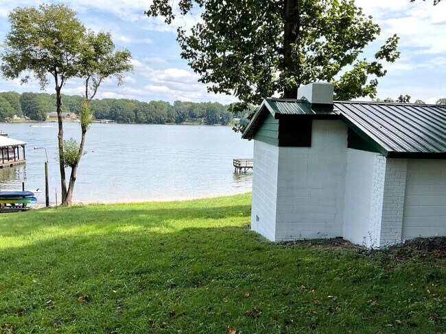 Photo - Lake Front Property For Rent