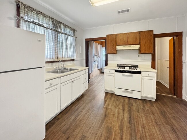 663 Victory Dr