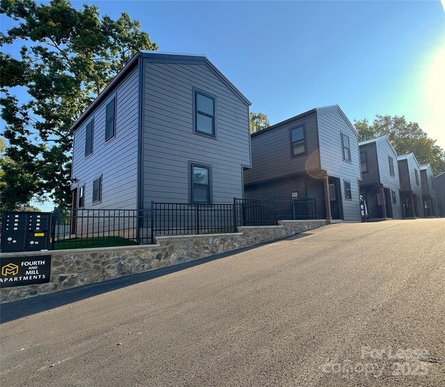 Building Photo - 408 N 4th St Rental