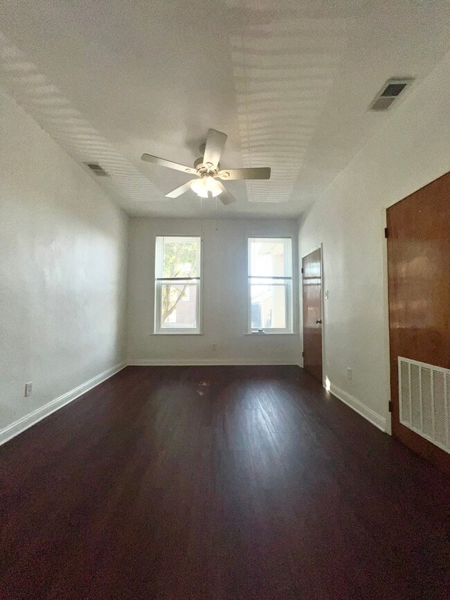 Photo - 2851 S Emerald Ave