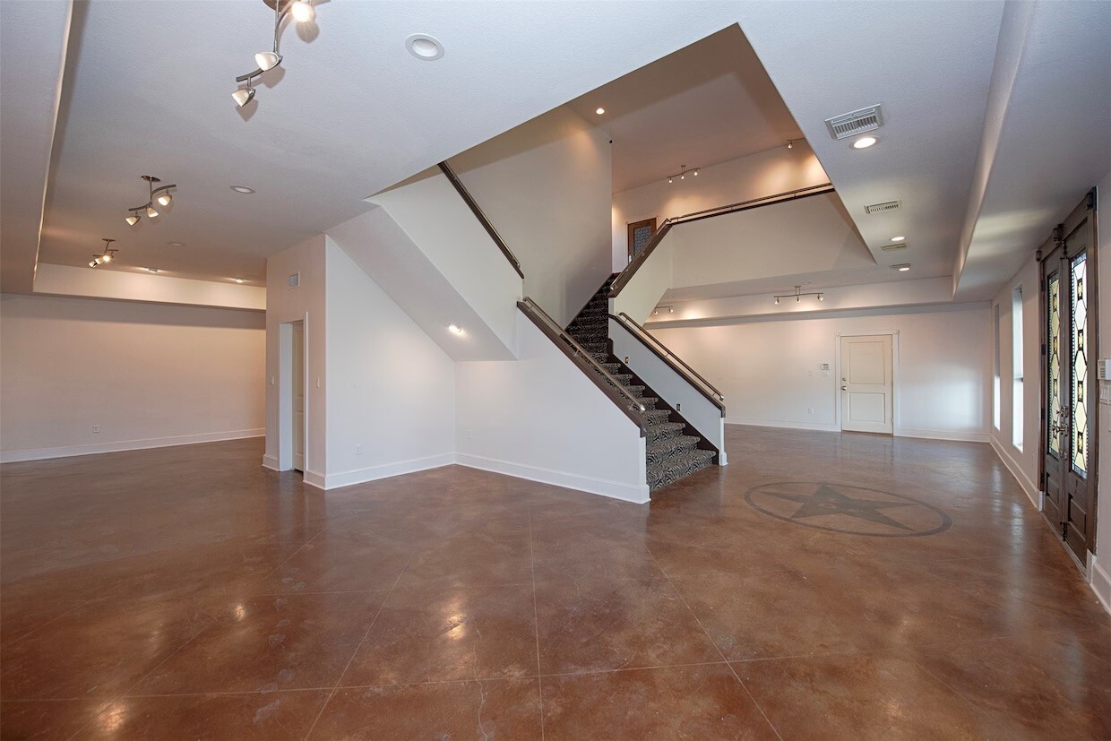 Photo - 2293 E Bayshore Dr