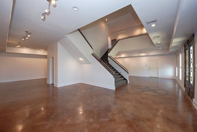 Photo - 2293 E Bayshore Dr