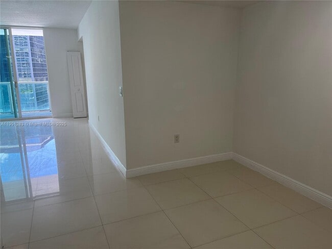 Photo - 1250 S Miami Ave Unidad 1404