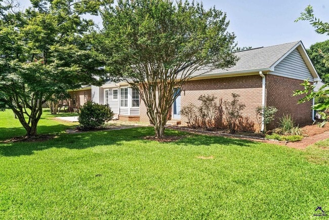Photo - 106 N Hiley Ct