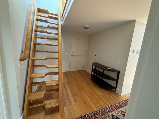 Photo - ***NEW TO MARKET*** Penthouse at Marblehead Highlands Condominium