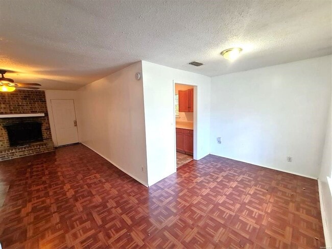 Photo - Washer/Dryer Included! No Carpet to worry ...