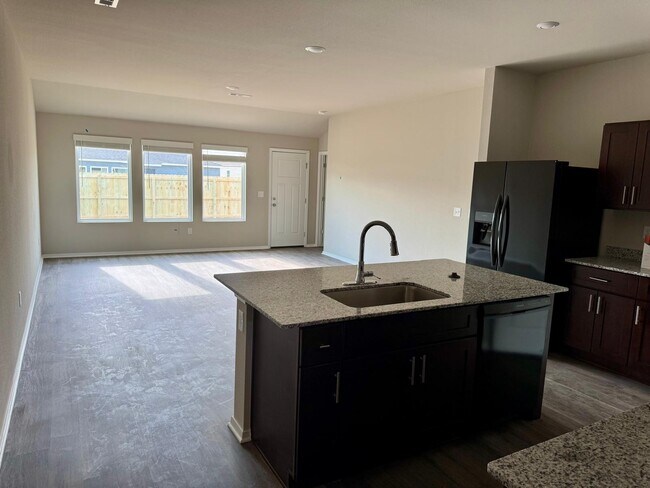 Photo - 6509 NW Vandergriff St