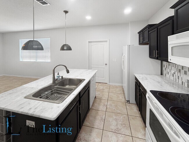 Photo - 11174 Savannah Landing Cir