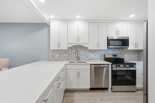 Photo - 9292 Vista Del Lago Unit D