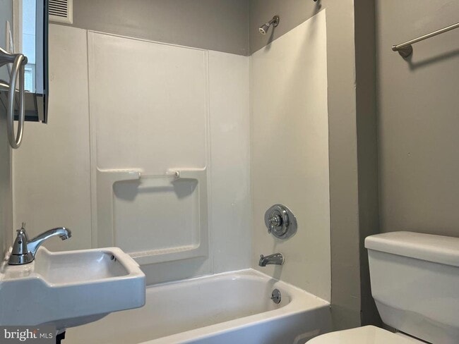 Photo - 2666 Bridge St Unit 1ST FLOOR REAR