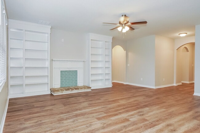 Photo - 102 Serenola Ct