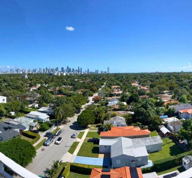 Photo - 2425 SW 27th Ave Unit 1004