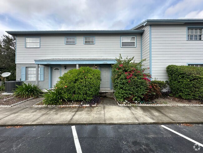 Building Photo - 2 Bedroom, 2.5 Bath Condo in Winter Park!