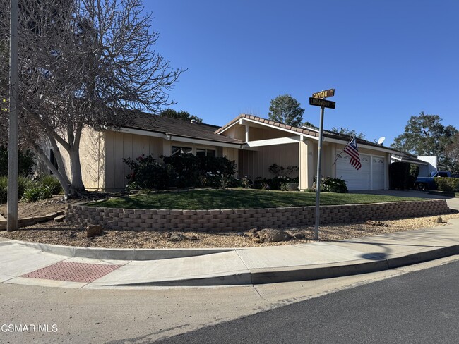 Photo - 846 Lindawood St