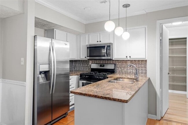 Photo - 2045 Brian Way