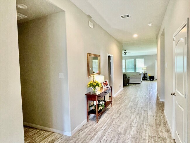 Photo - 23511 Villatora Dr