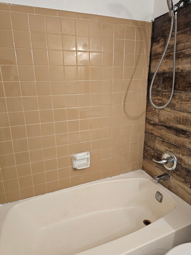 Photo - 818 Bradford Cir