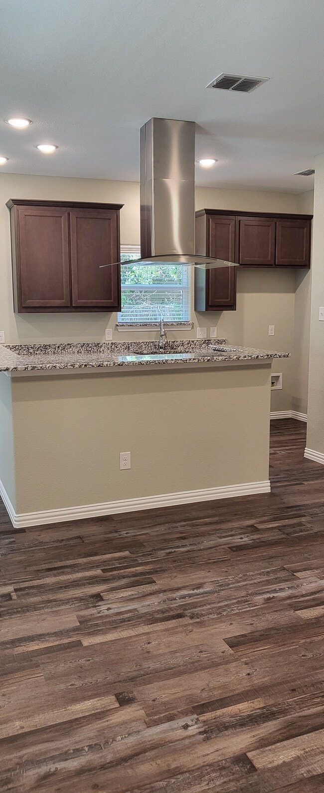 Photo - 505 N Sparks St