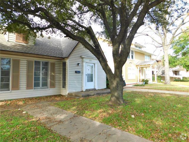 Building Photo - 1611 N Locust St Rental