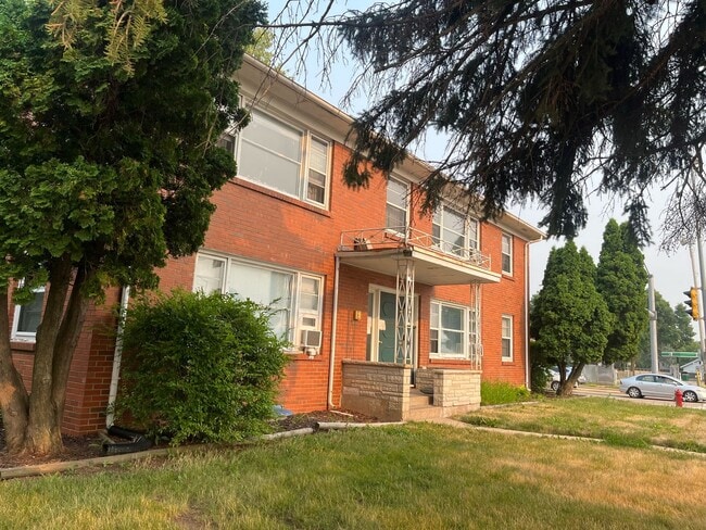 Building Photo - 1217 S Midvale Blvd Unit B