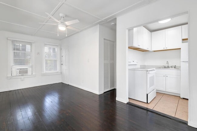 Photo - 3901 Washington Rd